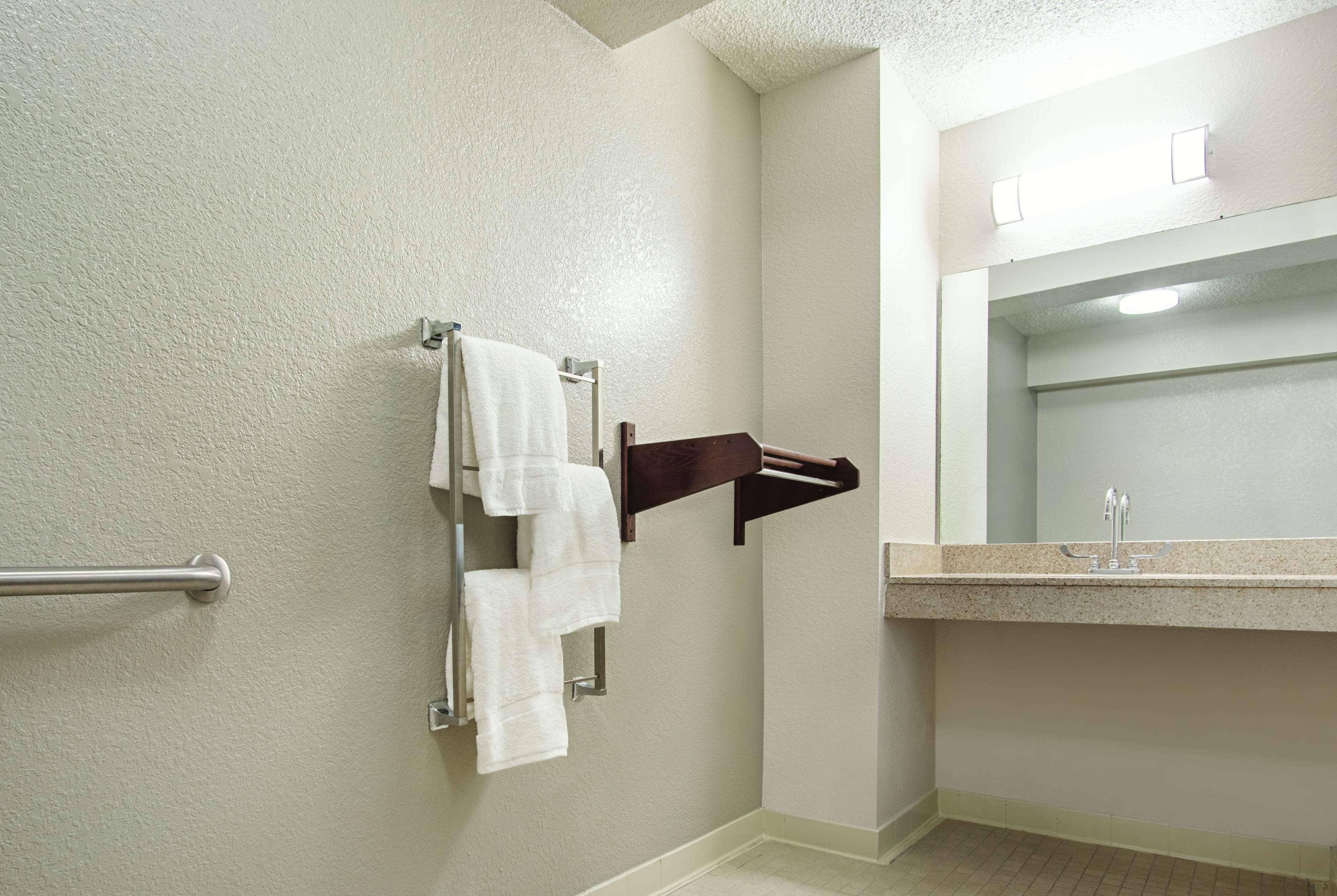 La Quinta Inn By Wyndham West Palm Beach - Florida Turnpike Екстериор снимка